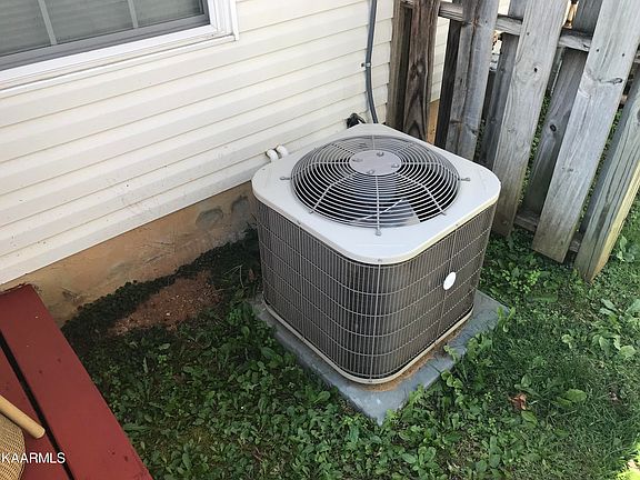 4th image of 4738 Royal Prince Way