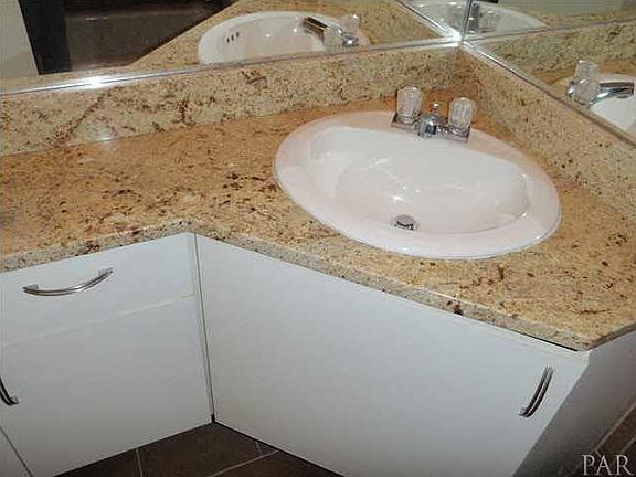 3rd image of 224 E Garden St APT 237