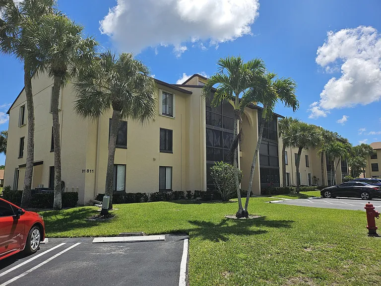 811 Sky Pine Way #F2 — Photo 6