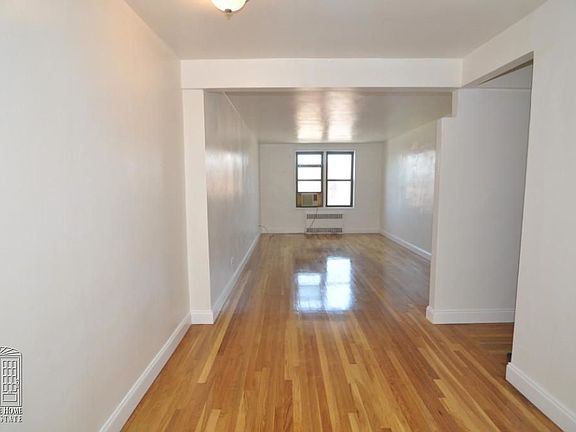 5th image of 4821 40th St APT 5