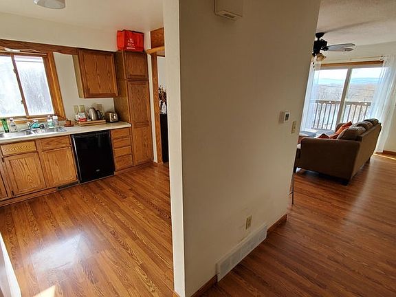3rd image of 309 2nd Ave N #309