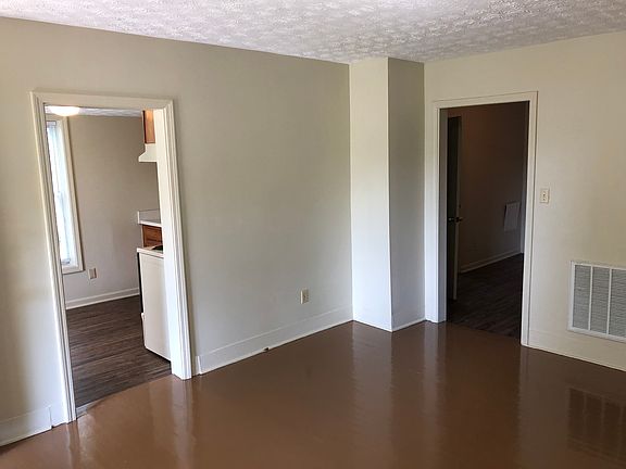 2nd image of 134 E Oak Hill Ave APT 2