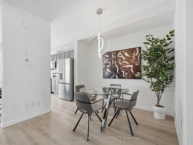 302 Drumlish Ln — Photo 8