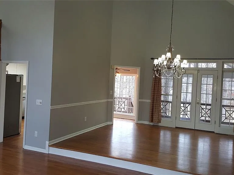 3885 Waterford Dr — Photo 5