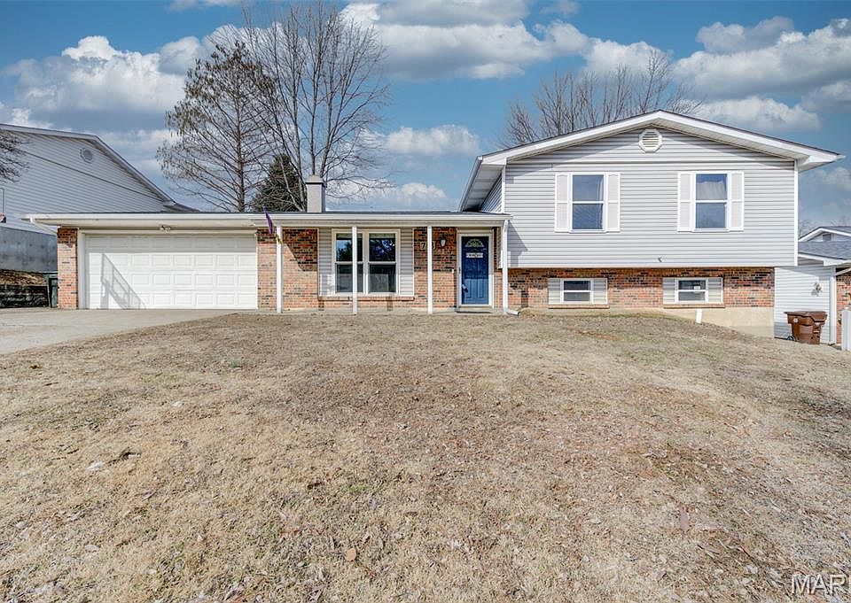 1st image of 713 Magnolia Ln