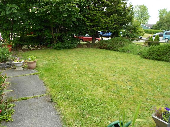 3rd image of 27426 76th Dr NW
