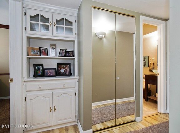 2nd image of 1533 N Windsor Dr APT 115