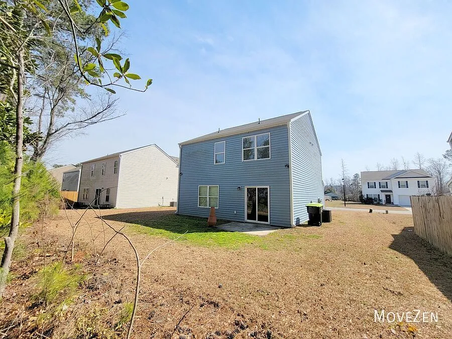9319 Vineyard Grove Ln NE, Leland, NC 28451 Lovely Modern Home Near the Heart of Downtown — Photo 3