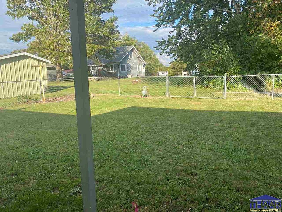 2nd image of 1209 N Court St