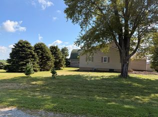 904 E 1100 North Rd, Onarga, IL 60955