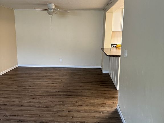 3rd image of 32979 Curtis Blvd #5B
