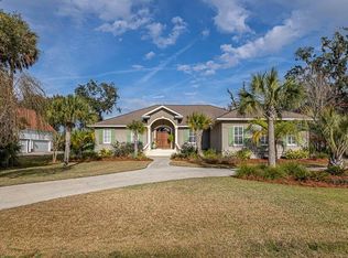 368 Oak Grove Island Dr, Brunswick, GA 31523