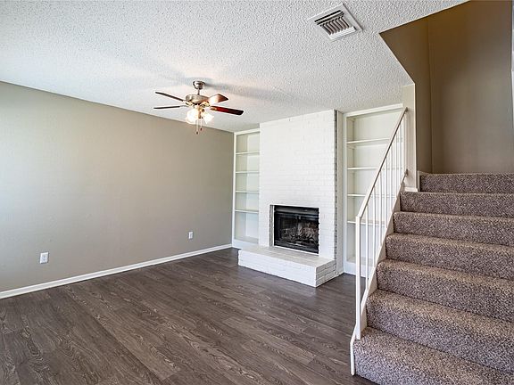 2nd image of 806 Treadwell Ct #806B