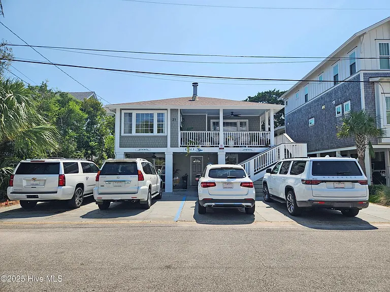 21 W Henderson St — Photo 1