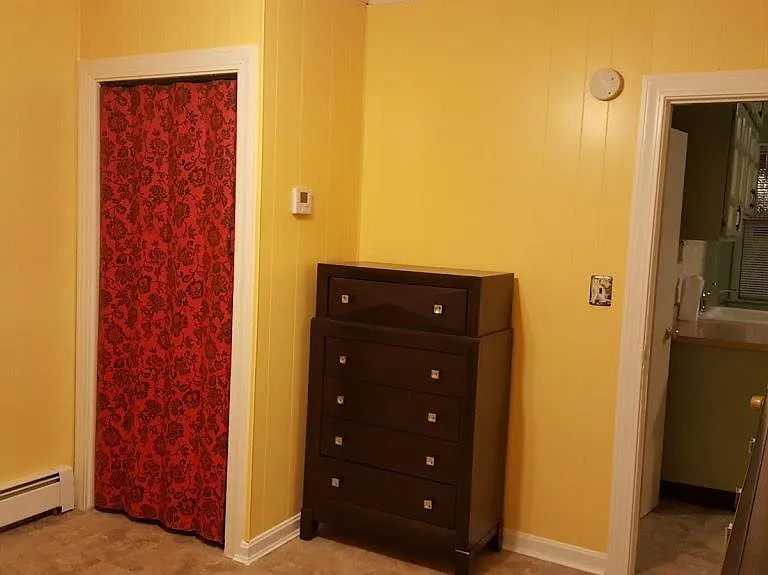 208 Sunbury St #1 — Photo 4