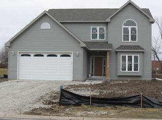 1720 Shumann Dr, Union Grove, WI 53182
