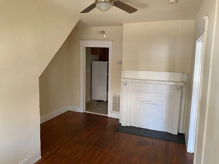 18 S Allen Ave — Photo 2