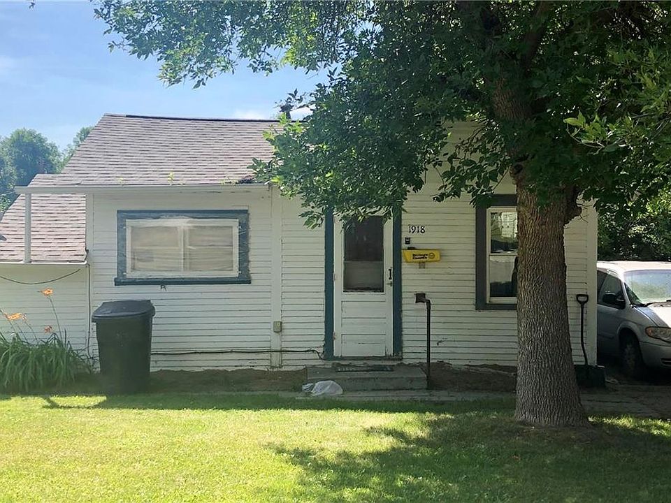1st image of 1918 10th Ave N