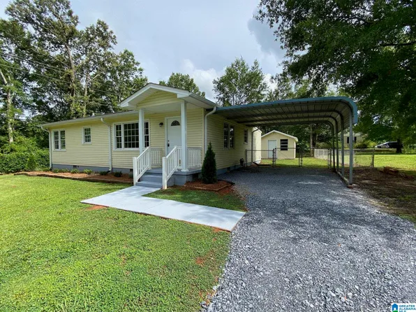 1213 W Walnut St, Sylacauga, AL 35150
