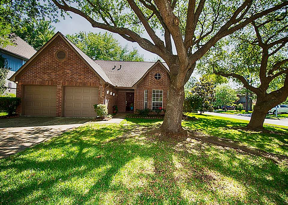 1st image of 14419 Oak Chase Dr