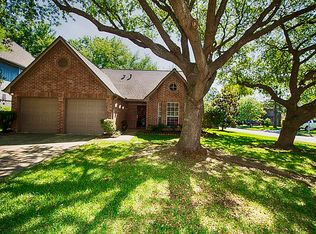 14419 Oak Chase Dr, Houston, TX 77062
