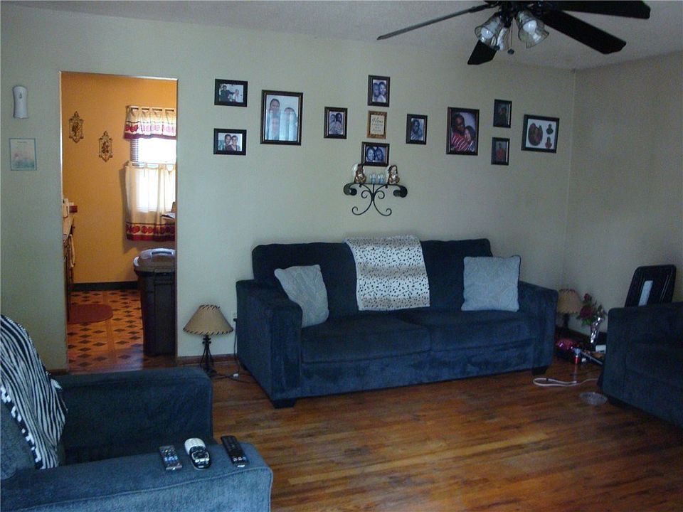 2nd image of 1054 17th St