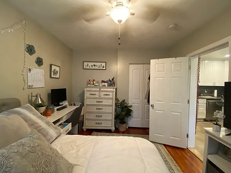 119 Cottage St #2R — Photo 8