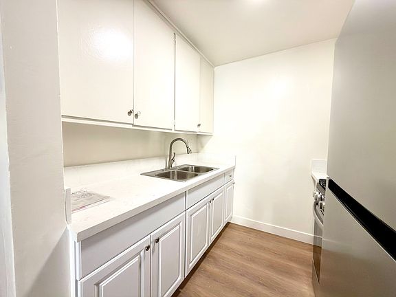 4th image of 3066 W 15th St APT 103