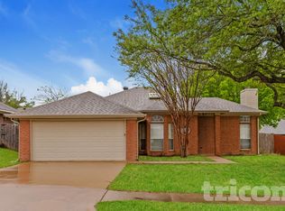 31 Vermont Ave, Midlothian, TX 76065