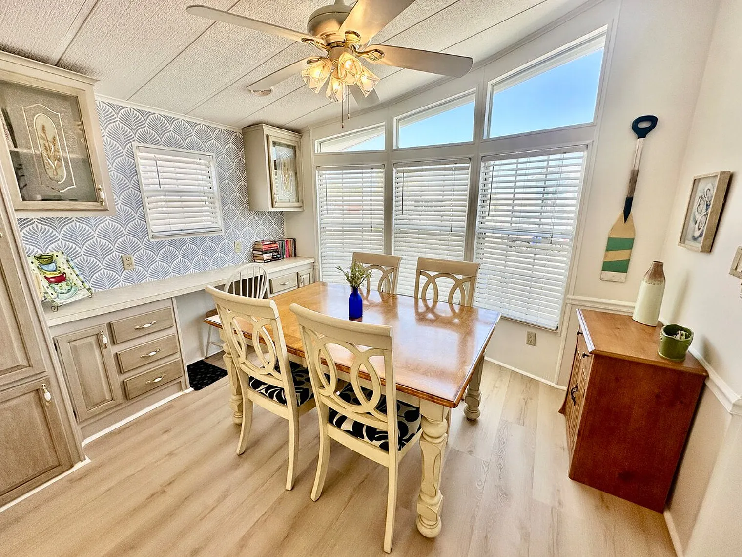 2 bed, 2.0 bath, $4,418 — Photo 4