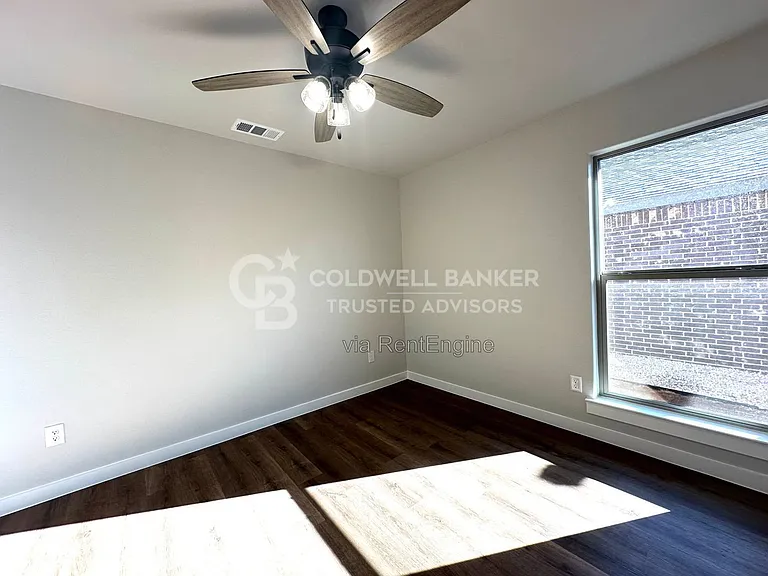 2912 Corpus Ave — Photo 7