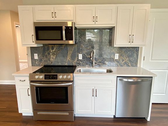2nd image of 2503 Bredell Ave #2A