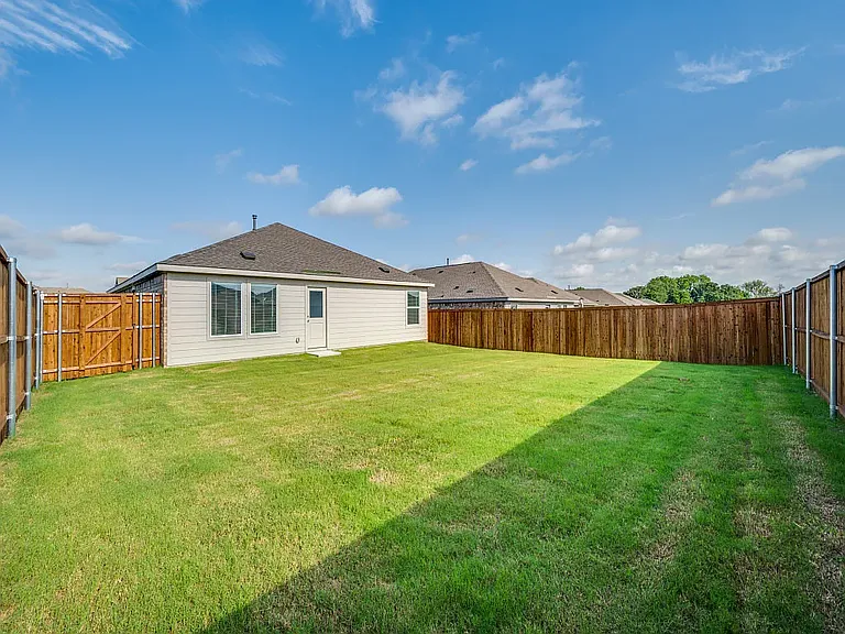 2028 Belgian Dr — Photo 11