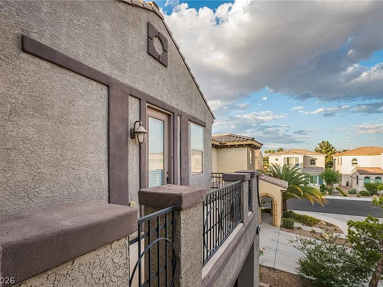 220 Via Mezza Luna Ct — Photo 34