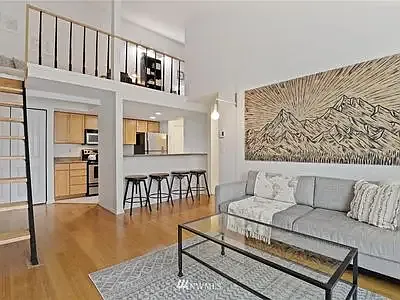 300 10th Ave #B402 — Photo 1