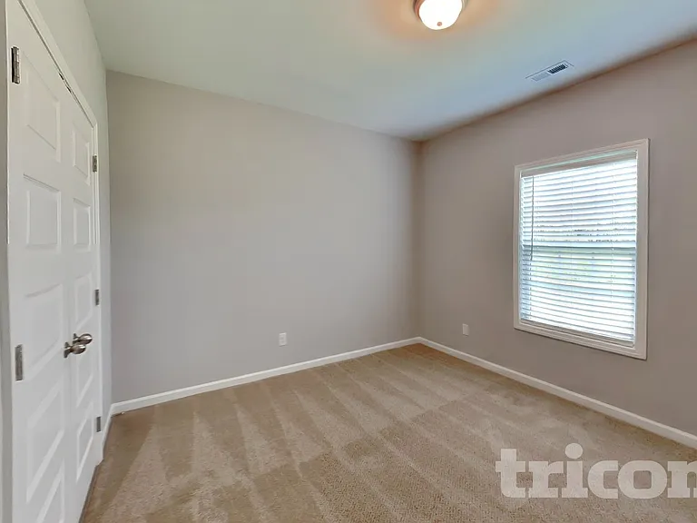 1022 Cyril Dr — Photo 11