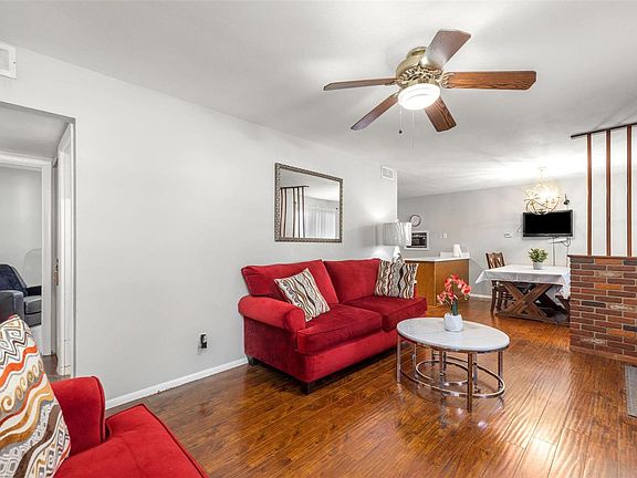 4th image of 512 Saratoga Ln