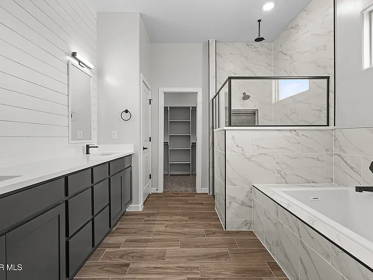 13992 Margaret Ponce Ave — Photo 18