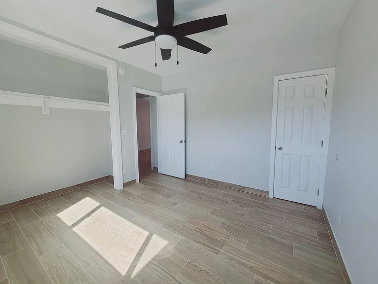 9949 Pinewood Ave — Photo 7