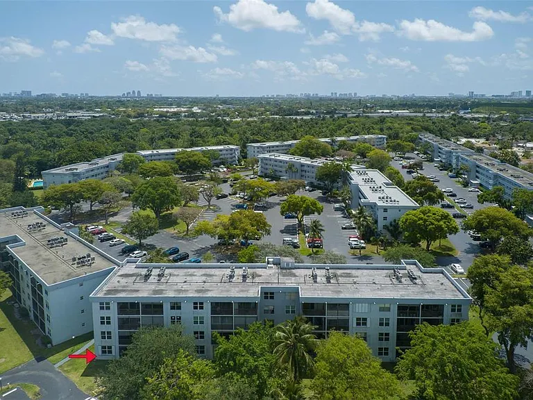 113 Royal Park Dr #1H — Photo 12