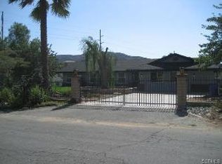 10010 Country Ln, Yucaipa, CA 92399