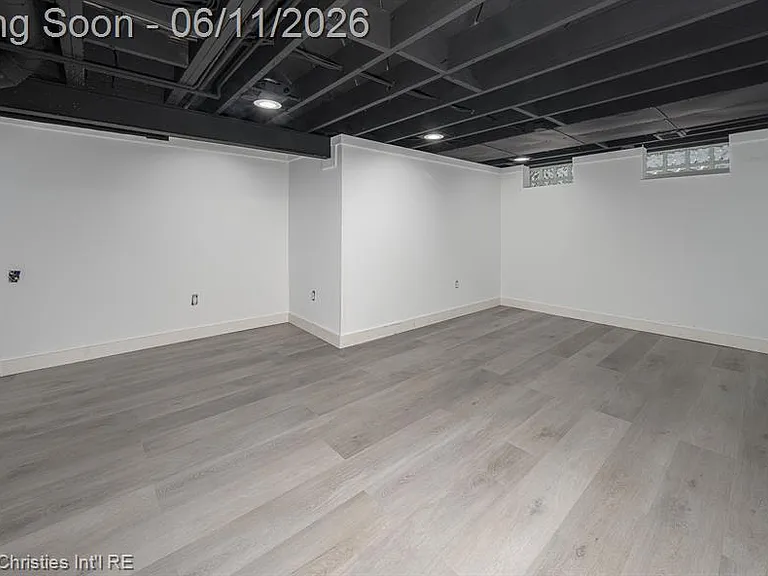3318 Prairie Ave — Photo 16