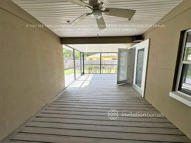 705 Carvell Dr — Photo 7