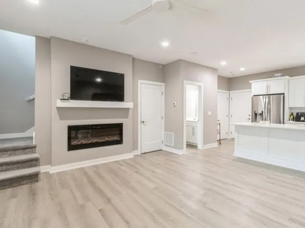 2337 SE Sydney Ln, Waukee, IA 50263