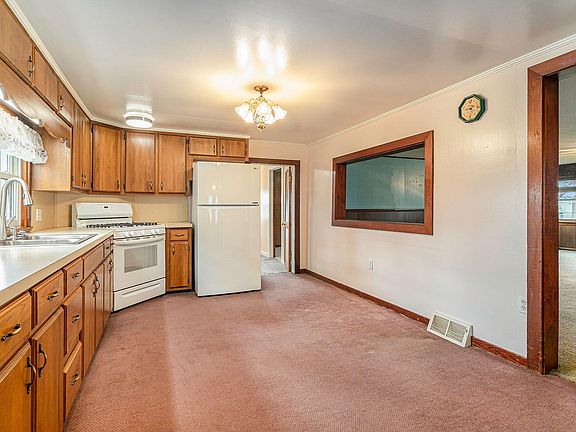 5th image of 71138 Lakeview Dr
