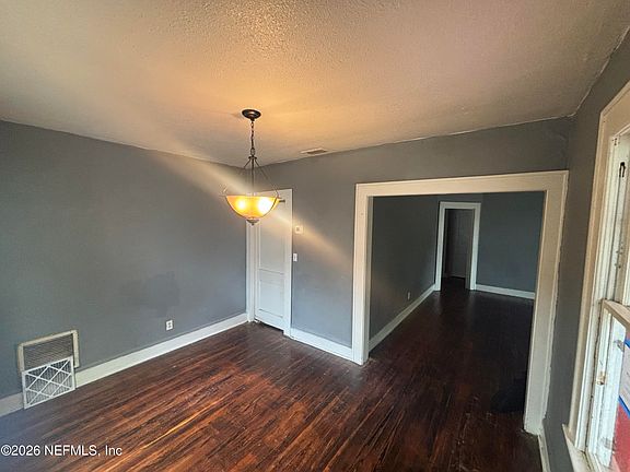 3rd image of 1239 MCCONIHE Street