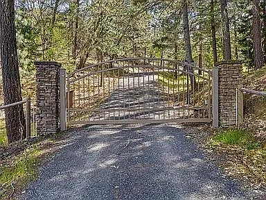 697 E Intervale Rd — Photo 12