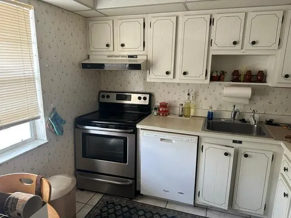 7805 NW 5th Court #206, Margate, FL 33063