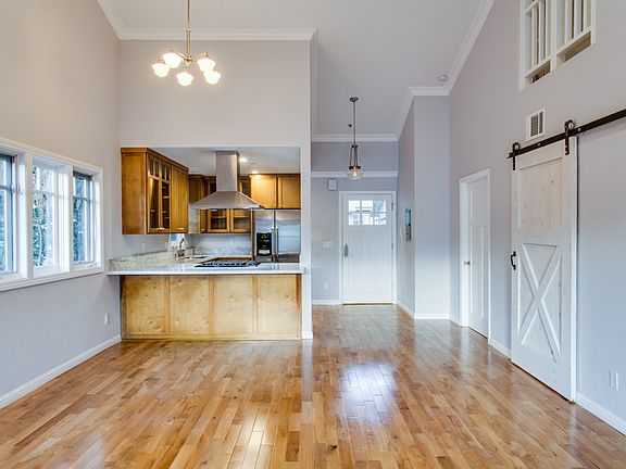 3rd image of 364 N. Avenue 53 #6