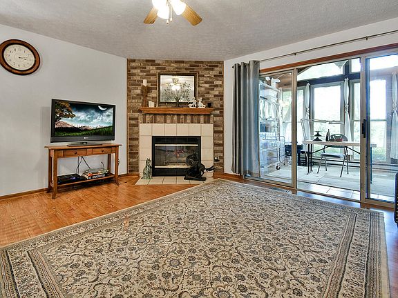 5th image of 5824 Scotia Ct